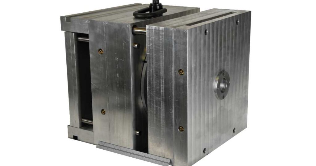 How To Package Tooling Properly So It Doesn’t Get Damaged Or Rust Unnecessarily Quickly In Transit